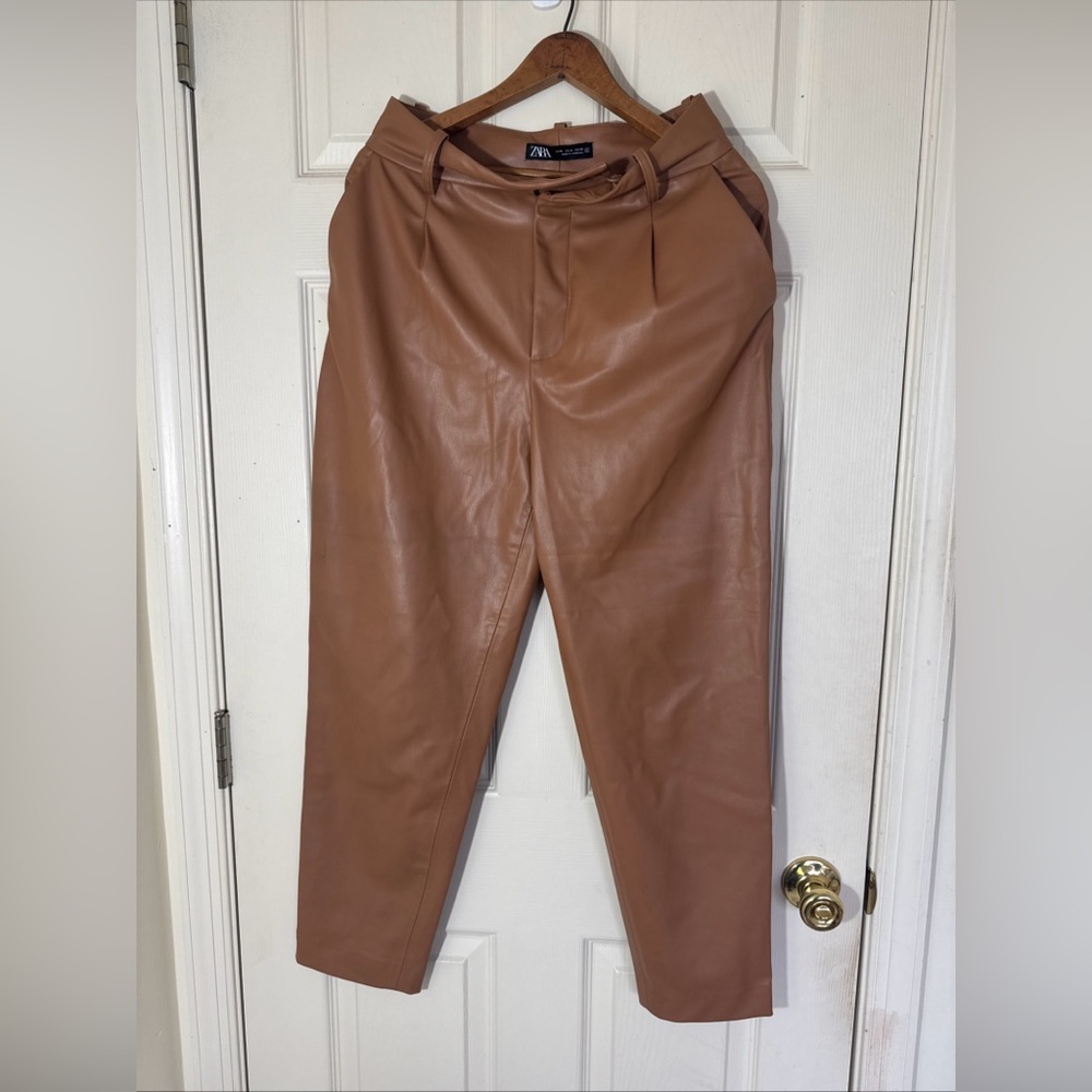 ZARA Faux Leather Women’s Pant Size Medium Color Dark Tan Excellent Condition